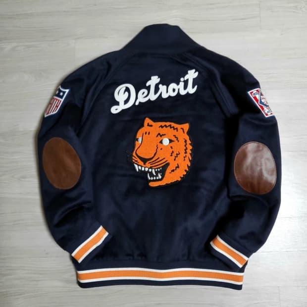 뉴에라 디트로이트 바시티