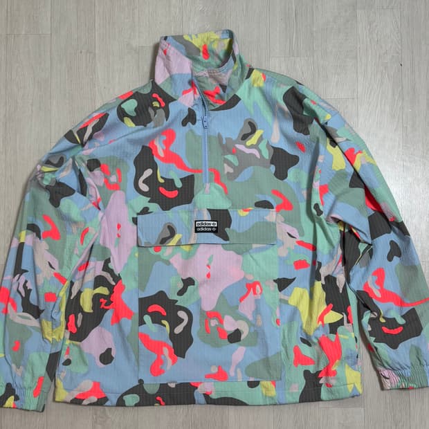 아디다스 윈드브레이커