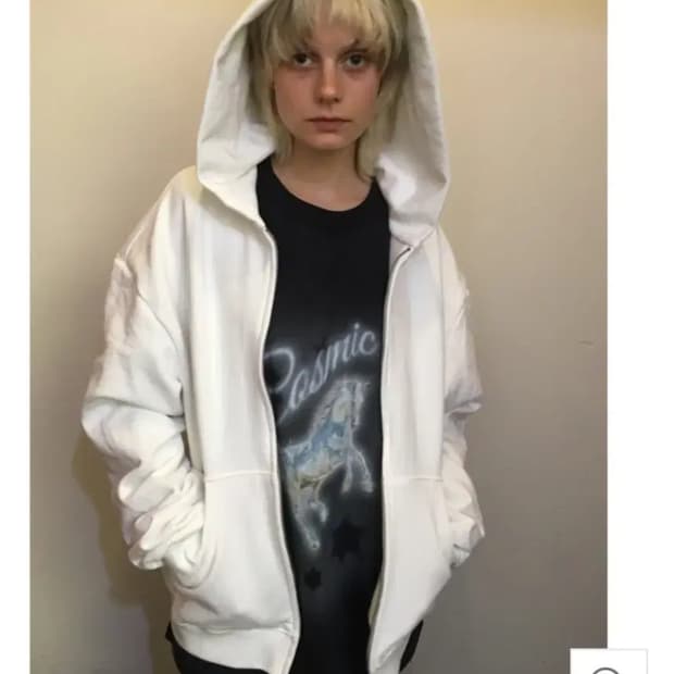 (미개봉새상품) ERTR 이알티알 니들레더 아플리케 후드 집업 화이트 m