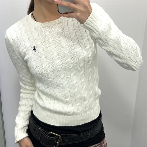 폴로 아이보리 꽈베기 니트