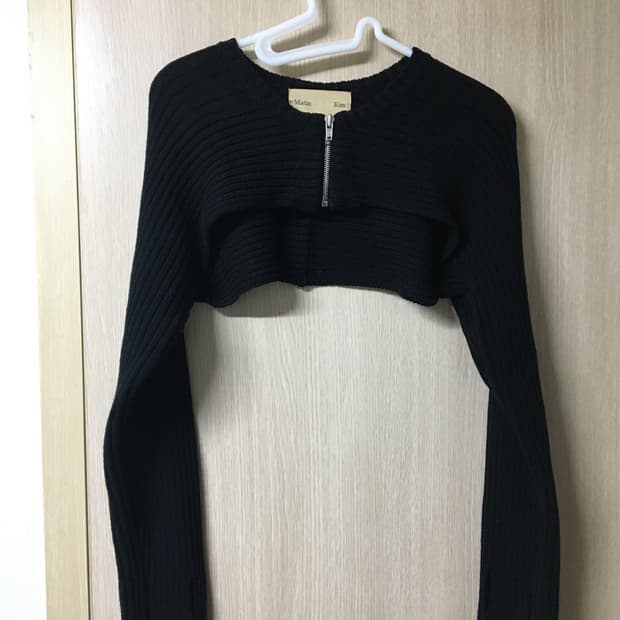 마뗑킴 핑거홀 니트 볼레로 블랙 