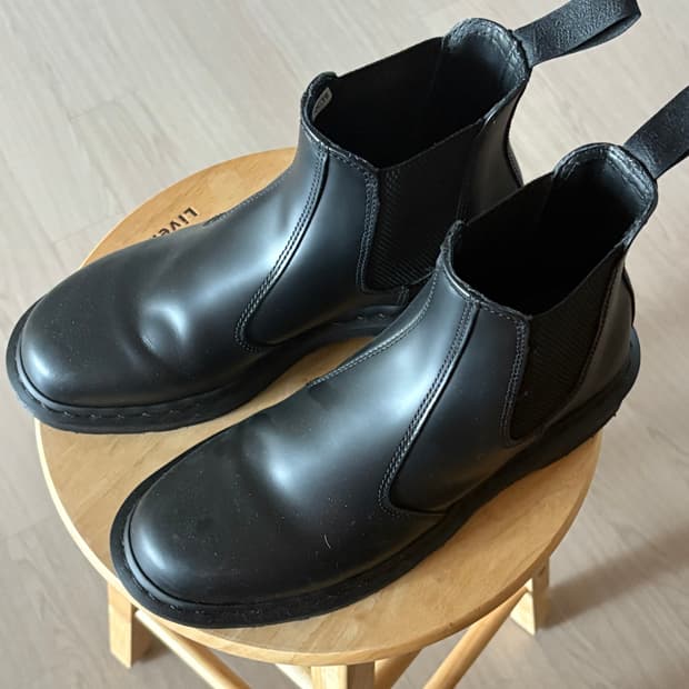 닥터마틴 첼시부츠 270 팔아요