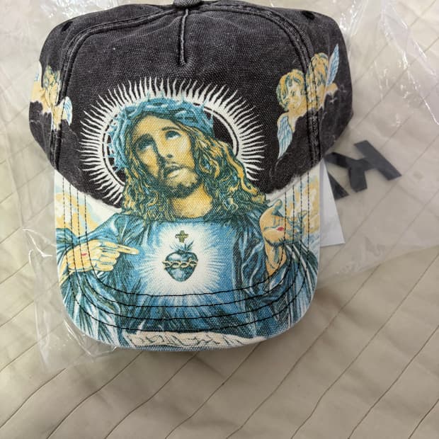 슈프림 예수 캡