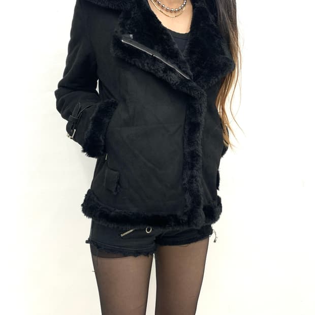 Anap fur trimmed black mustang  