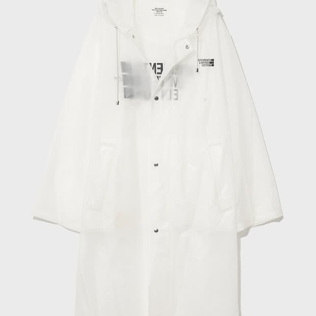 VETEMENTS rain coat