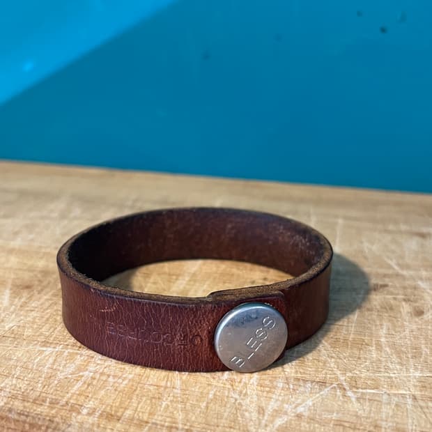 BLESS / CLASSICS LEATHER STRIPE 블레스레더팔찌