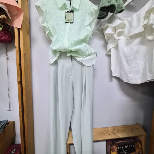 새옷)주크 민트 레이스 블라우스. 샤틴 밀크민트 와이드팬츠