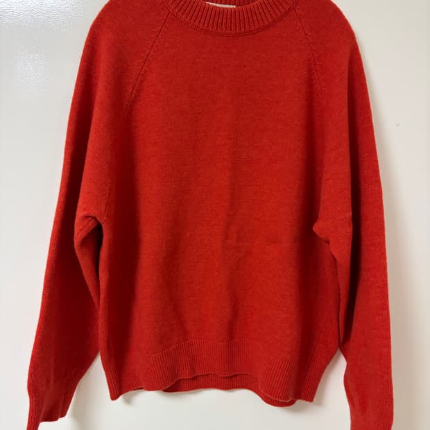 토마스모어 오렌지 니트