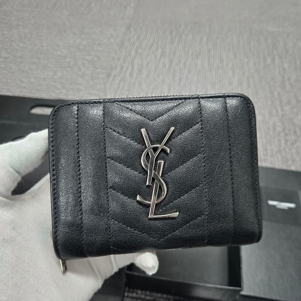 [특가][정품] 입생로랑 지퍼어라운드 반지갑