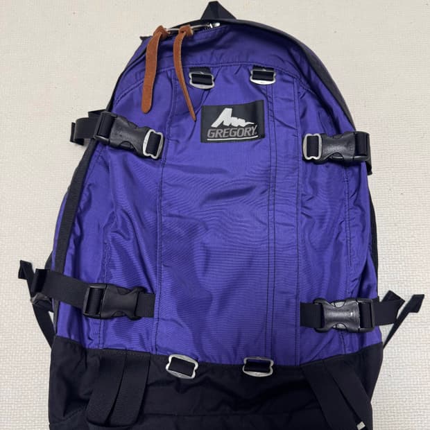 그레고리 데이앤하프 구로고 퍼플