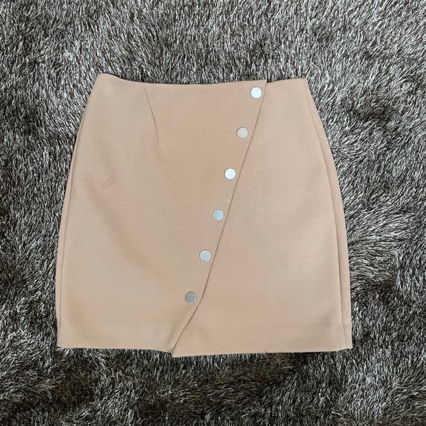 마쥬 maje 카멜 버튼 장식 밴딩 미니스커트 38