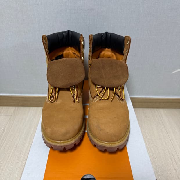 팀버랜드 6인치 부츠