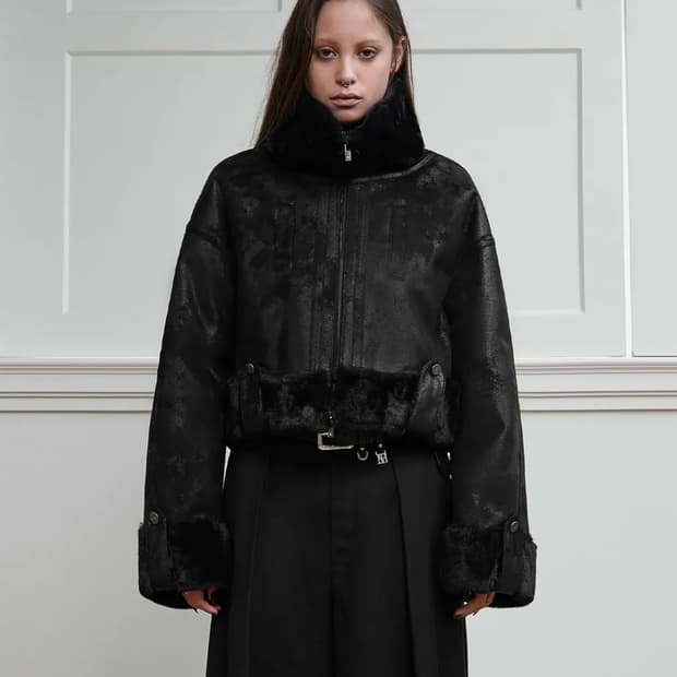 트리밍버드 볼드 크롭 무스탕 23FW