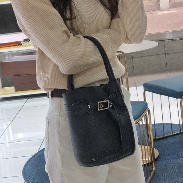 셀린느 나노 버킷백 블랙