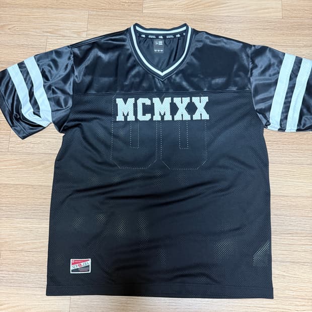 뉴에라 메쉬 반팔티