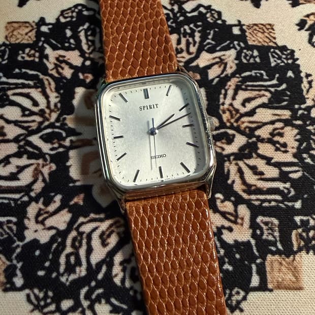 SEIKO 빈티지 쿼츠 시계