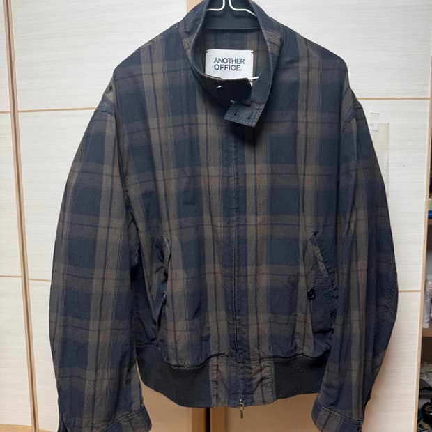 어나더오피스 Huge Harrington Jacket