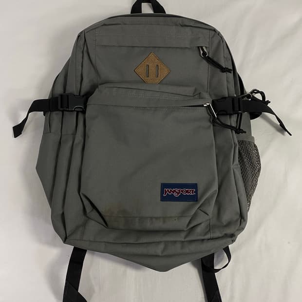 잔스포츠 메인캠퍼스 백팩 