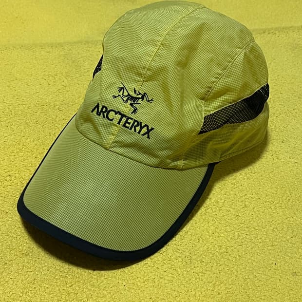 아크테릭스 모자