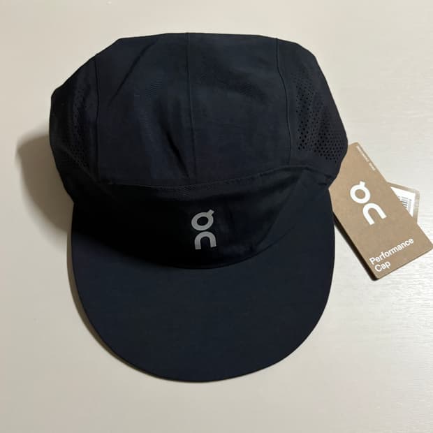 온러닝 퍼포먼스 캡 모자