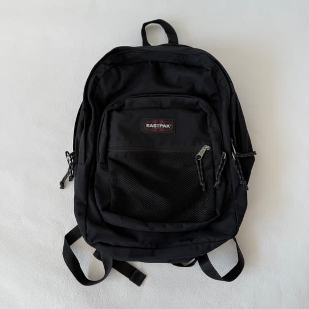 이스트팩(EASTPAK) 백팩