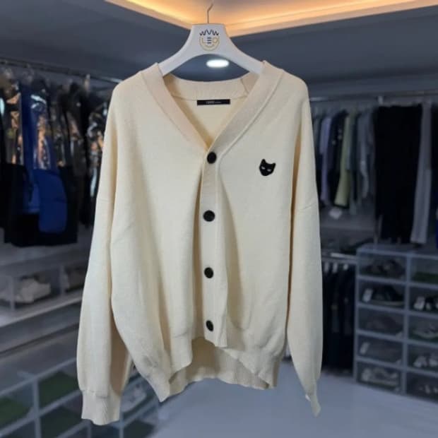 [정품] 송지오 블랙 캣 로고 크림 코튼 가디건 XS