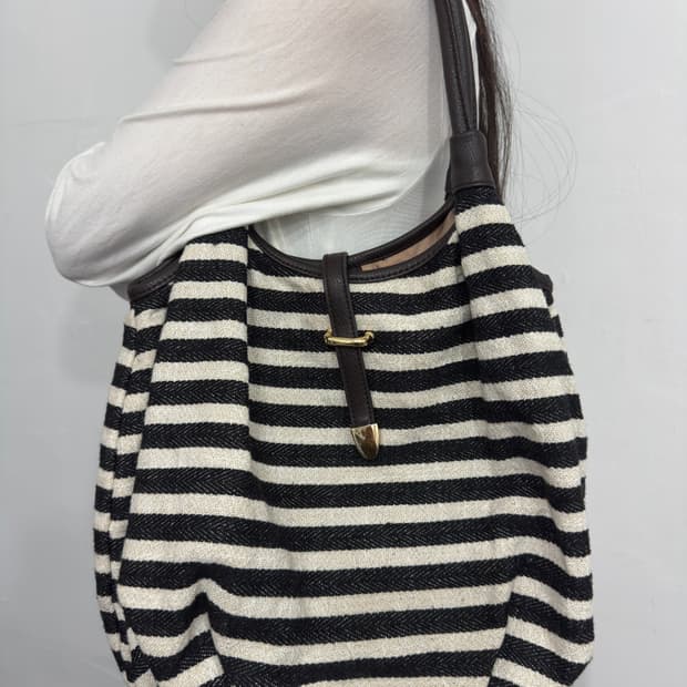 grove stripe shoulderbag