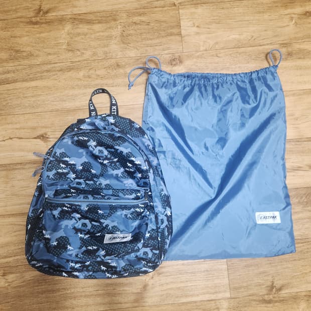 이스트팩 x 메종키츠네