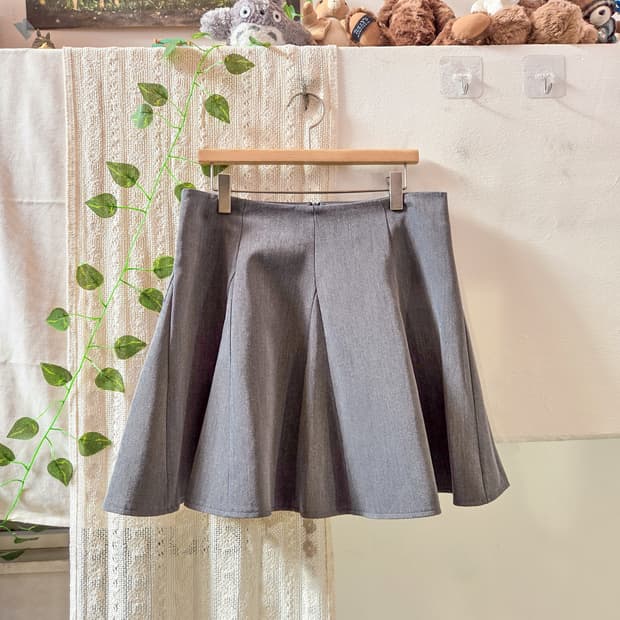 그레이 스커트