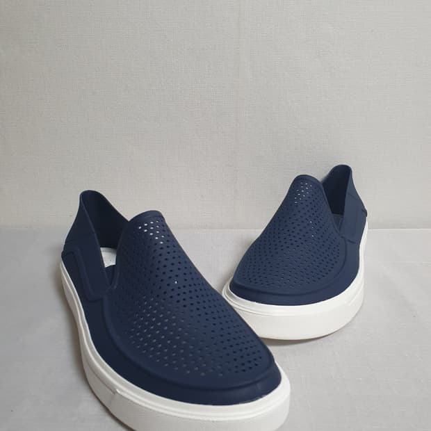 280mm 크록스 시티레인 로카 슬립온 네이비 화이트