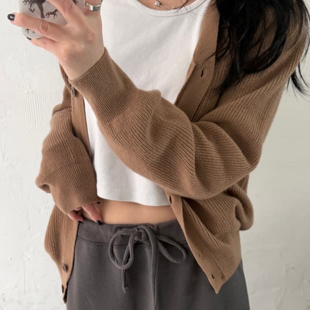 A.P.C. 아페쎄 카멜컬러 브이넥 니트 가디건