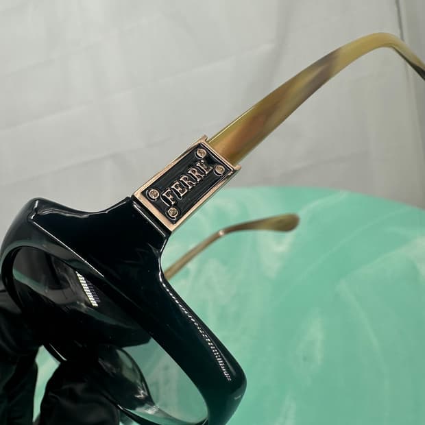 [새상품 무료배송] 지안 프랑코 페레 Made In Italy 선글라스
