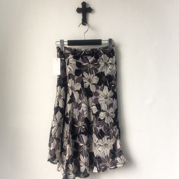 Flower pattern midi skirt