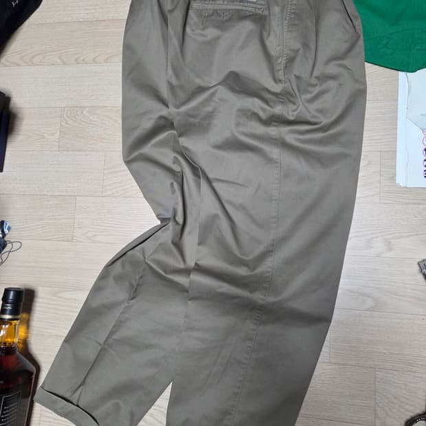 라코스테 클래식 투턱 치노팬츠 면바지 
