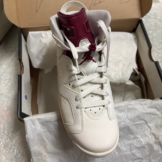 나이키 에어조던6 레트로 마룬 7사이즈 250-255