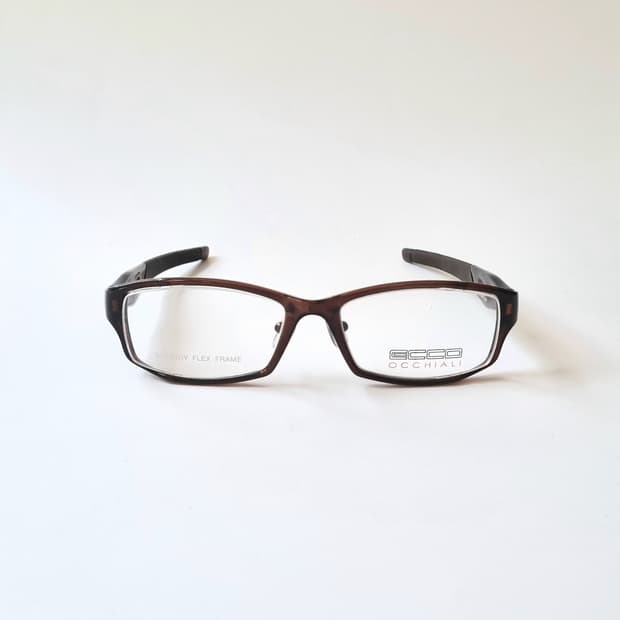 데드스탁 가볍고 유연한 착용감, 유니크한 쉐입 안경테 806