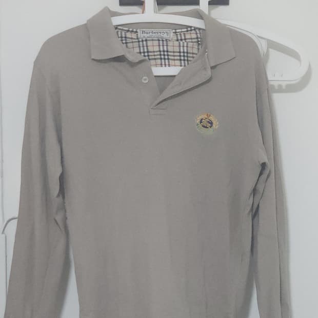 영국 버버리 베이지 긴팔티 S