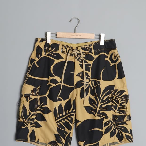 QuikSilver Surf Shorts (35~36)