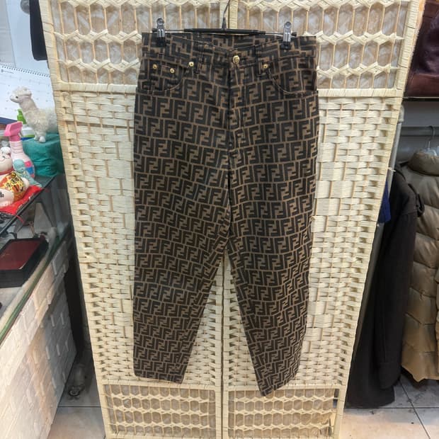 29-30 정품 펜디 주카 바지 팝니다