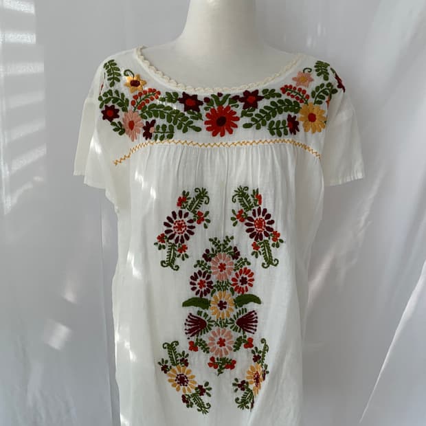 하구미 자수 반팔티