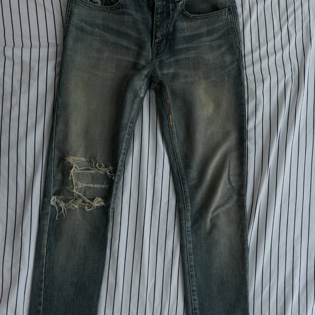 생로랑 18AW Destroyed Skinny Denim 30