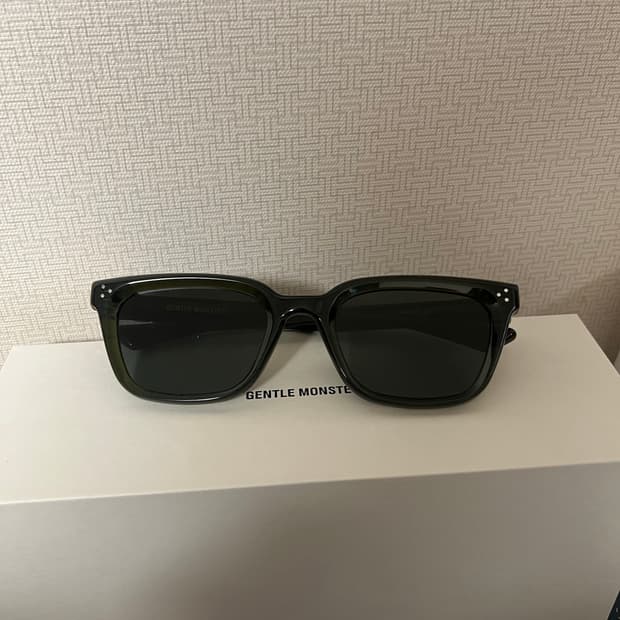 젠틀몬스터 MUSEE 