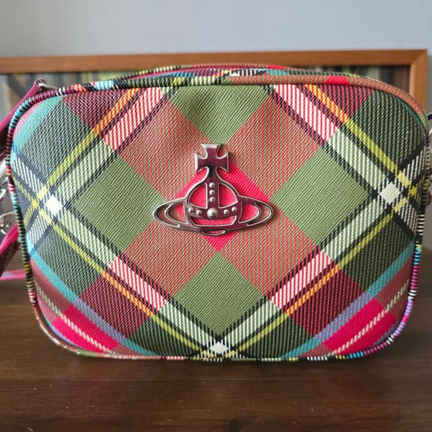 Vivienne Westwood 더비 타탄 Vegan 카메라백