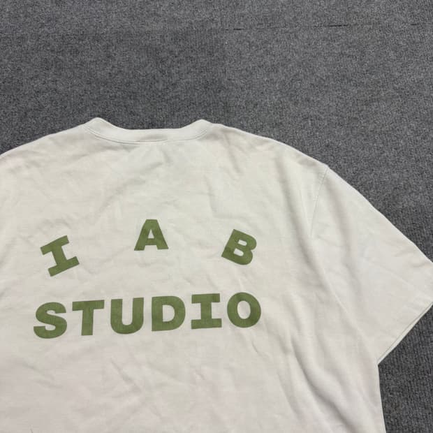아이앱 스튜디오 화이트 그린 반팔 L