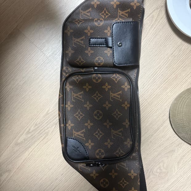 루이비통 모노그램 크리스토퍼 범백