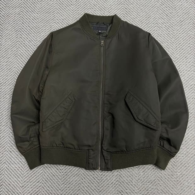 유니클로 봄버 자켓 v4140