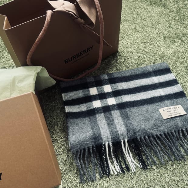 정품 버버리 머플러 목도리 새것