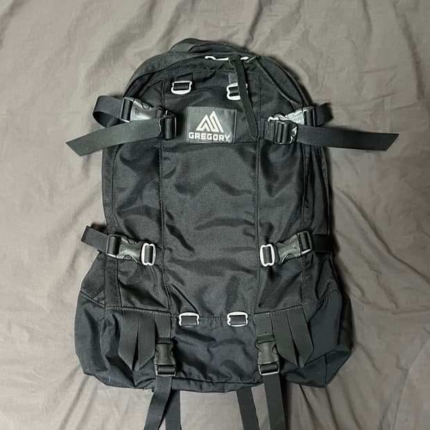 그레고리 데이앤하프 블랙발리스틱