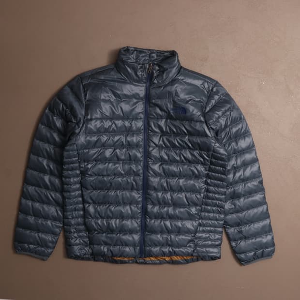 노스페이스 경량 유광 아웃도어 패딩 A1681