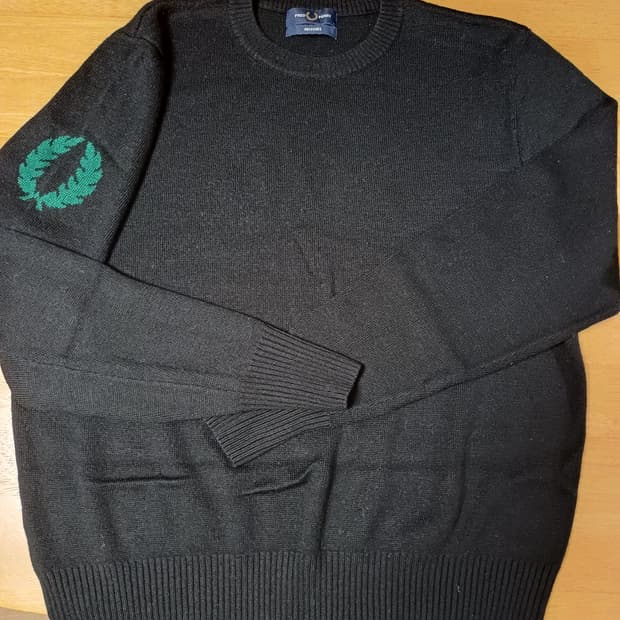 프레드페리 니트 